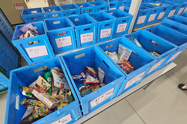 食品仕分けボランティア活動の様子